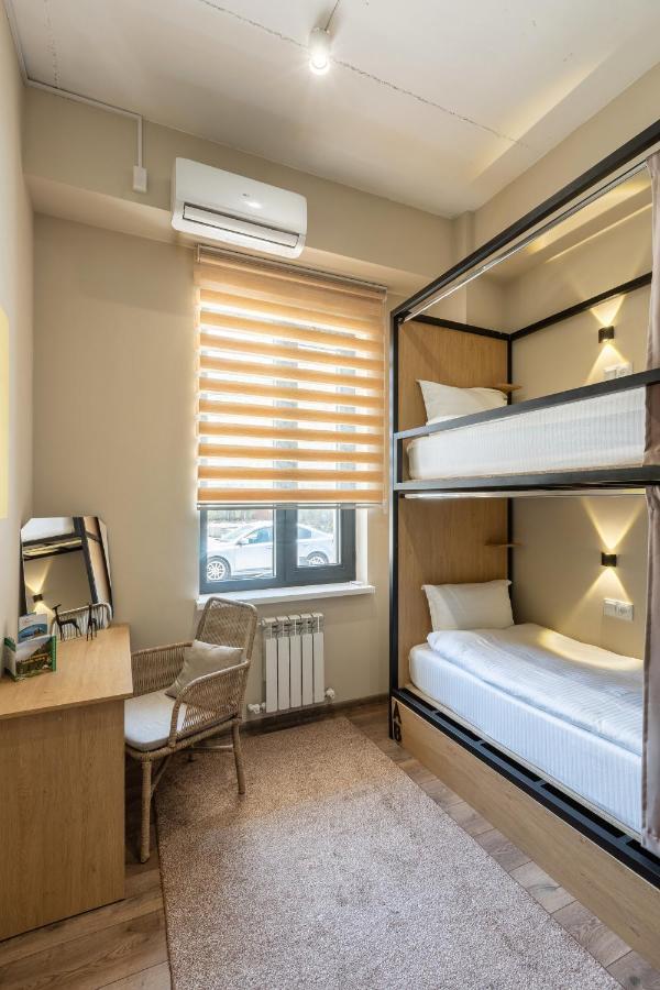 Bodo Hostel Bisjkek Eksteriør billede