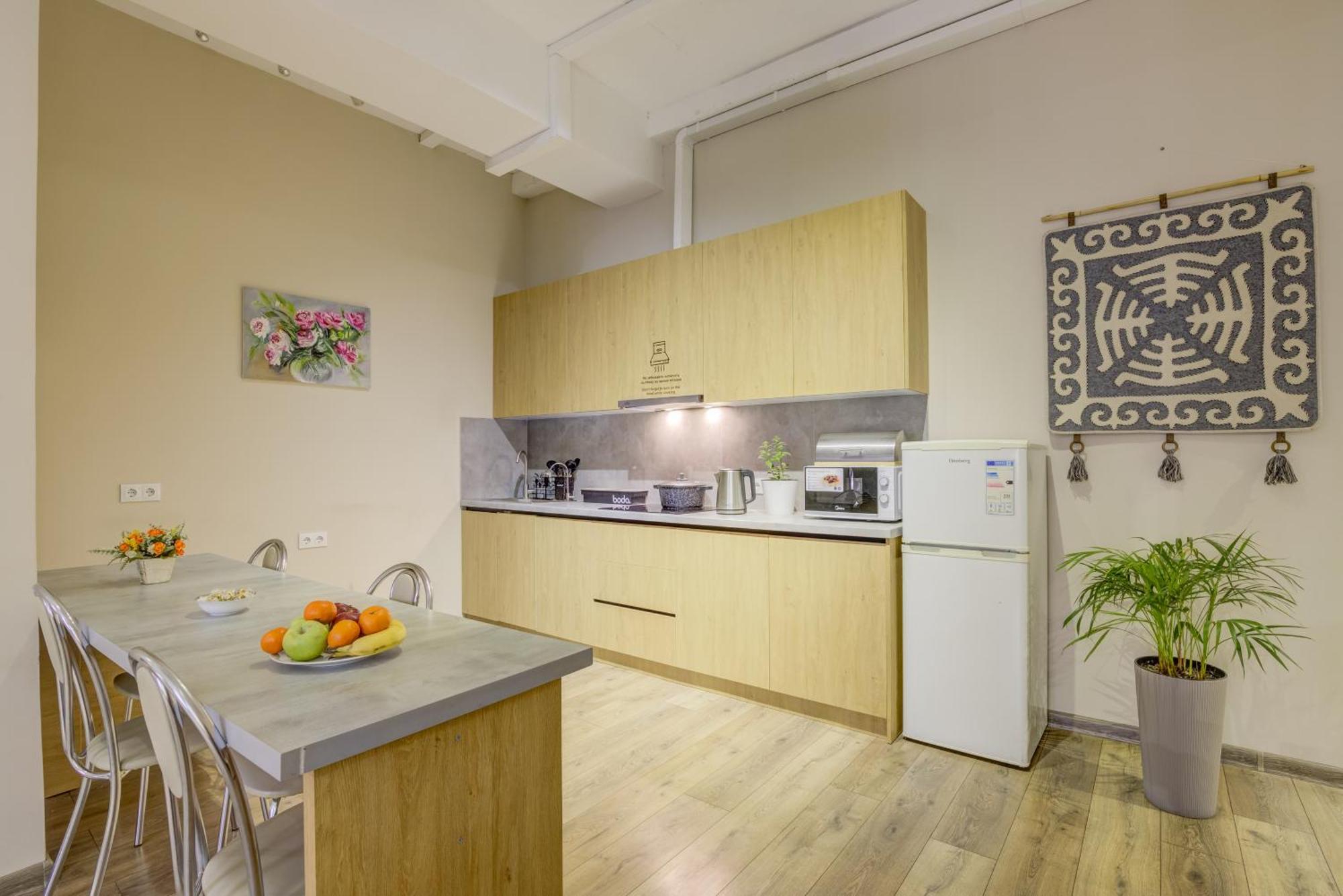 Bodo Hostel Bisjkek Eksteriør billede